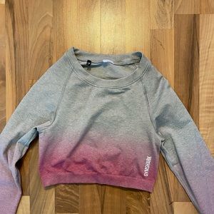 Gym shark long sleeve crop top